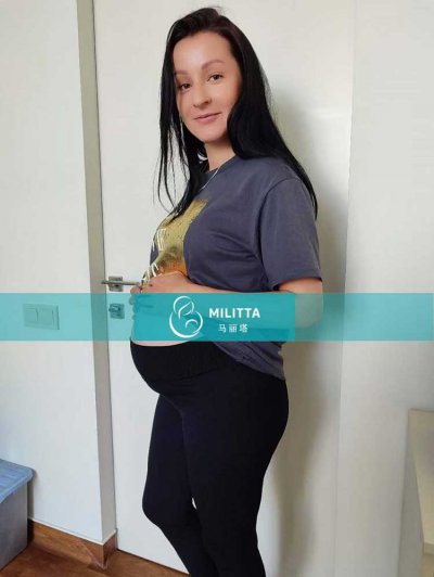 Z夫妇在乌克兰丽塔医院助孕匹配的爱心妈妈做