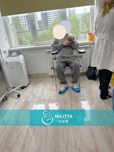 马丽塔带7个小家庭到格鲁吉亚Silk医院完成首次就